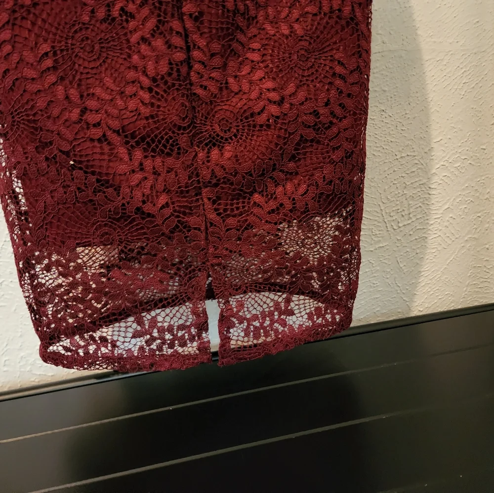 GUESS Burgundy Midi Open Shoulder Lace Dress - Picture 6 of 8